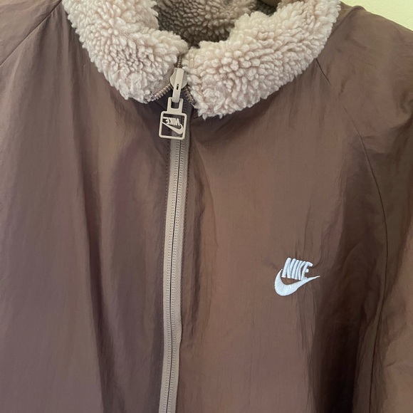 Men’s Nike Jacket - Picture 6 of 6